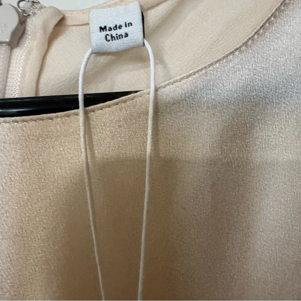 NWT Vince Elegant Silk Cream Women's Top Size L - Picture 4 of 10